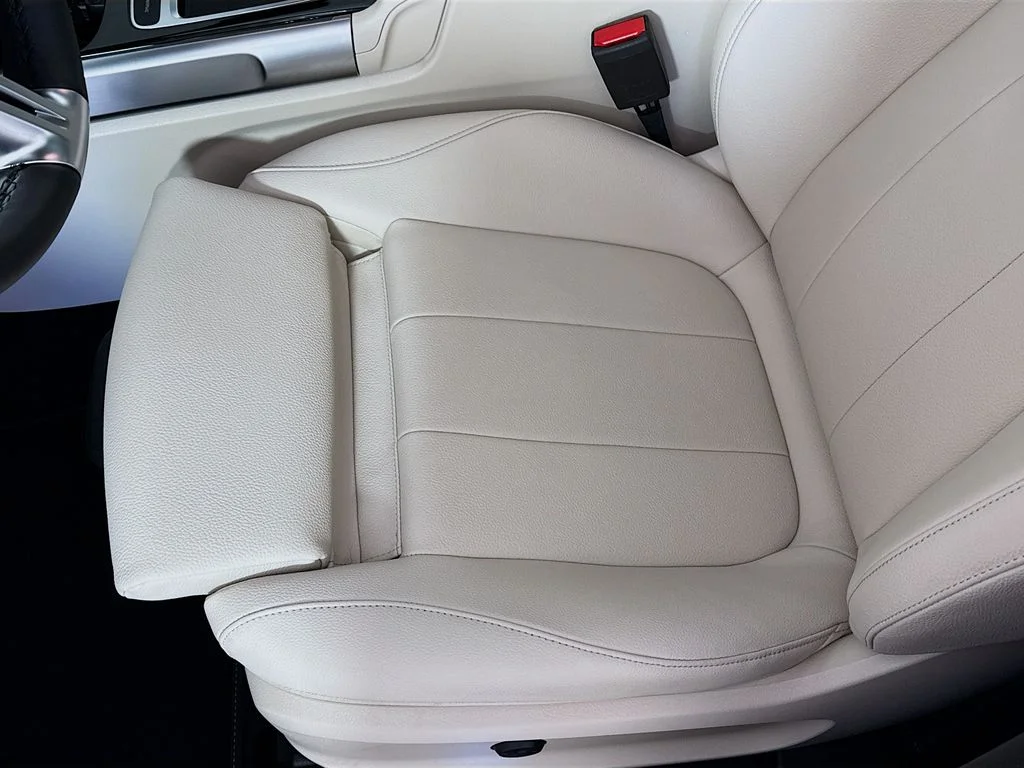 Certified Used 2025 Polar White Mercedes-Benz GLB 250 image 18