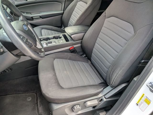 Used 2022 White Ford SE image 14