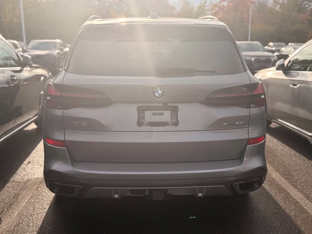 Certified Used 2024 Gray BMW xDrive40i image 4