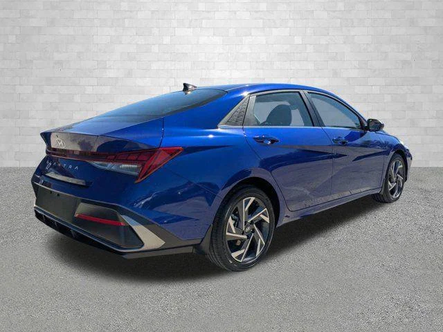 2025 Hyundai Elantra SEL - Photo 28