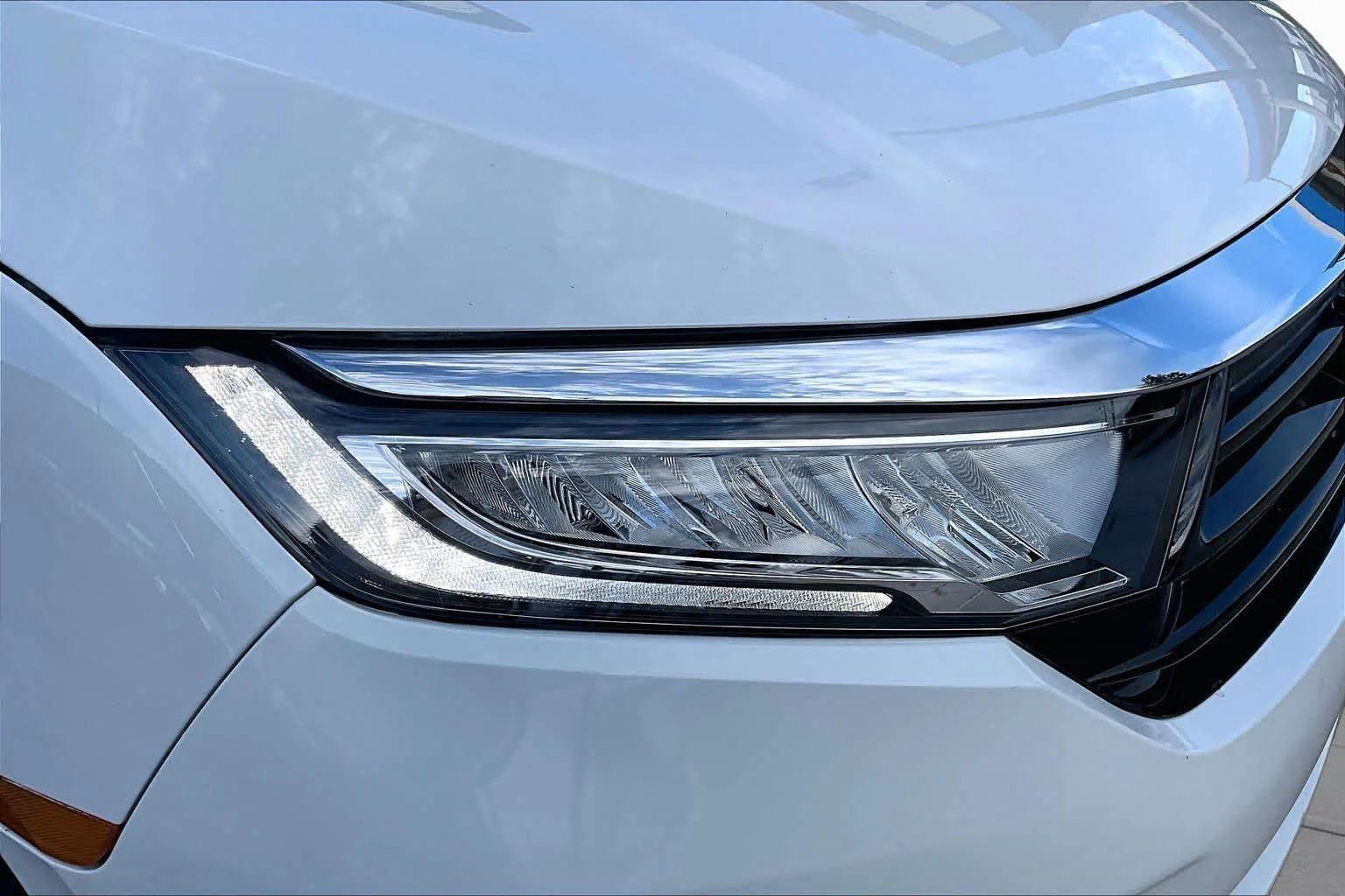 Used 2024 Platinum White Pearl Honda EX-L image 26