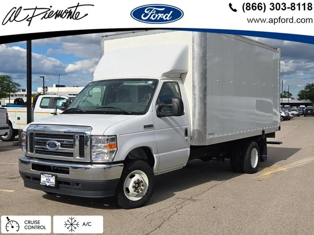 2024 Ford E-450SD Base