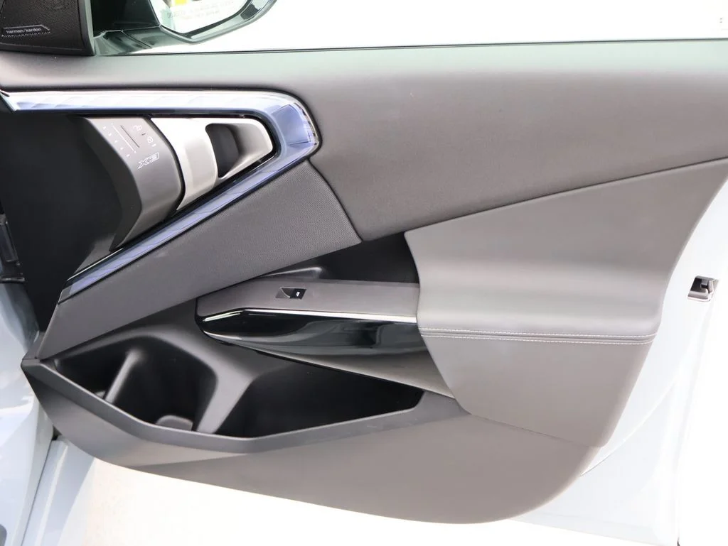 Used 2026 Brooklyn Gray Metallic BMW M50 xDrive image 13