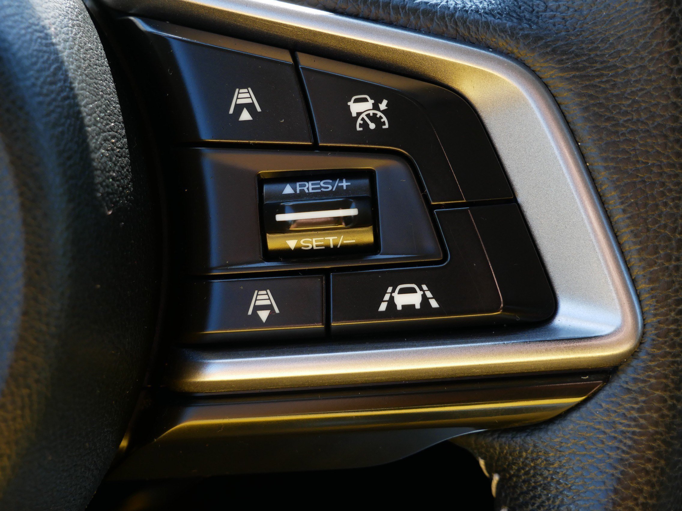 Used 2020 Magnetite Gray Metallic Subaru Premium image 28