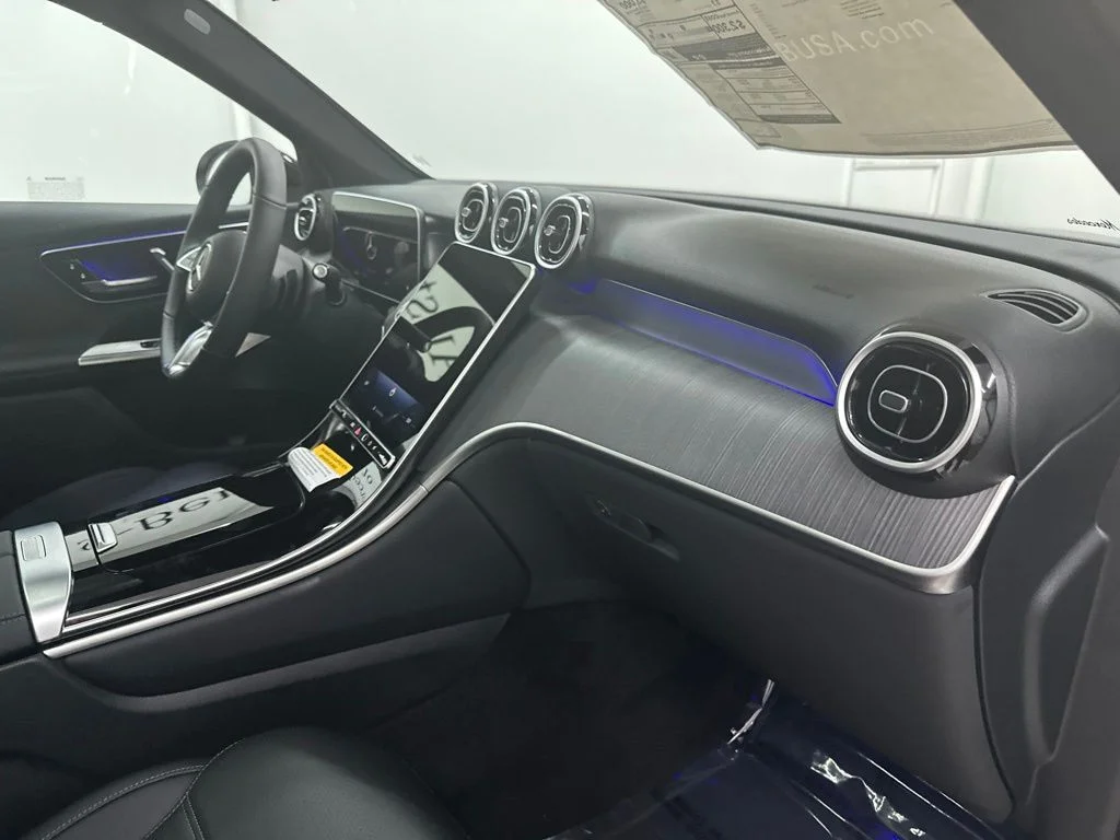 New 2026 Black Mercedes-Benz GLC 300 image 25