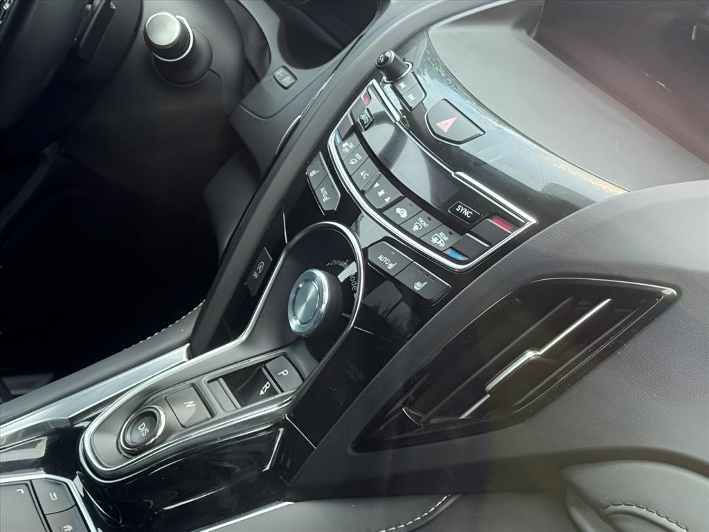 Used 2021  Acura w/Technology Package image 24