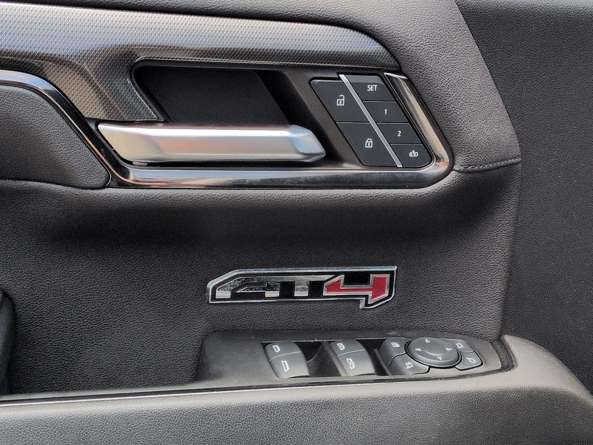 Used 2024 White GMC AT4 image 24