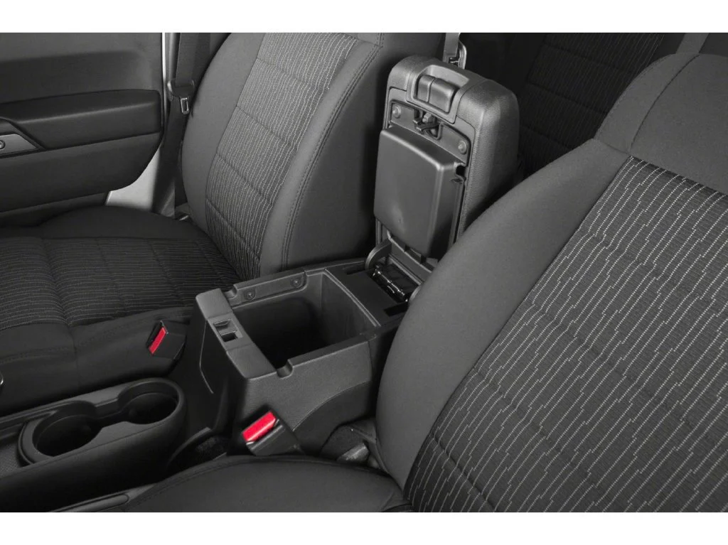 Used 2018 Granite Crystal M Jeep Sport image 11