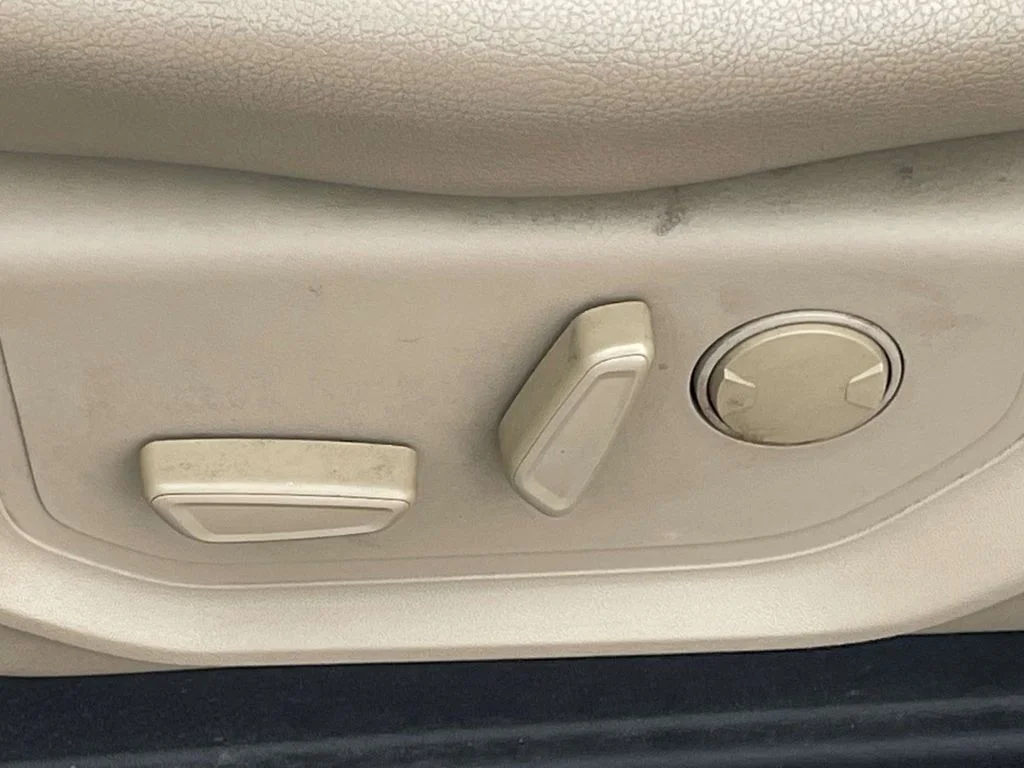 Certified Used 2019  Ford Lariat image 14