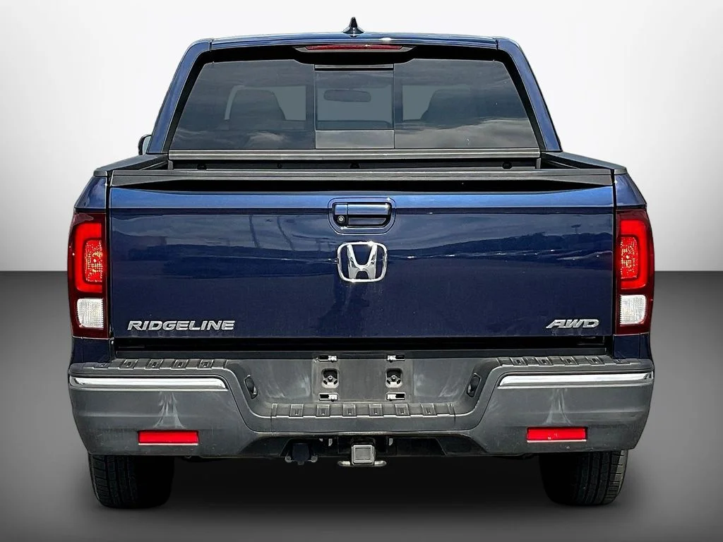 Certified Used 2019 Obsidian Blue Pearl Honda RTL image 5