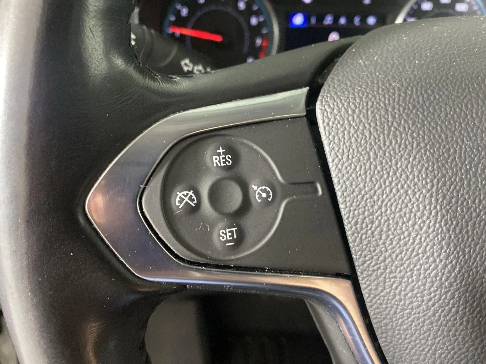 Used 2021 MOSAIC BLACK METALLIC Chevrolet LT Cloth image 14