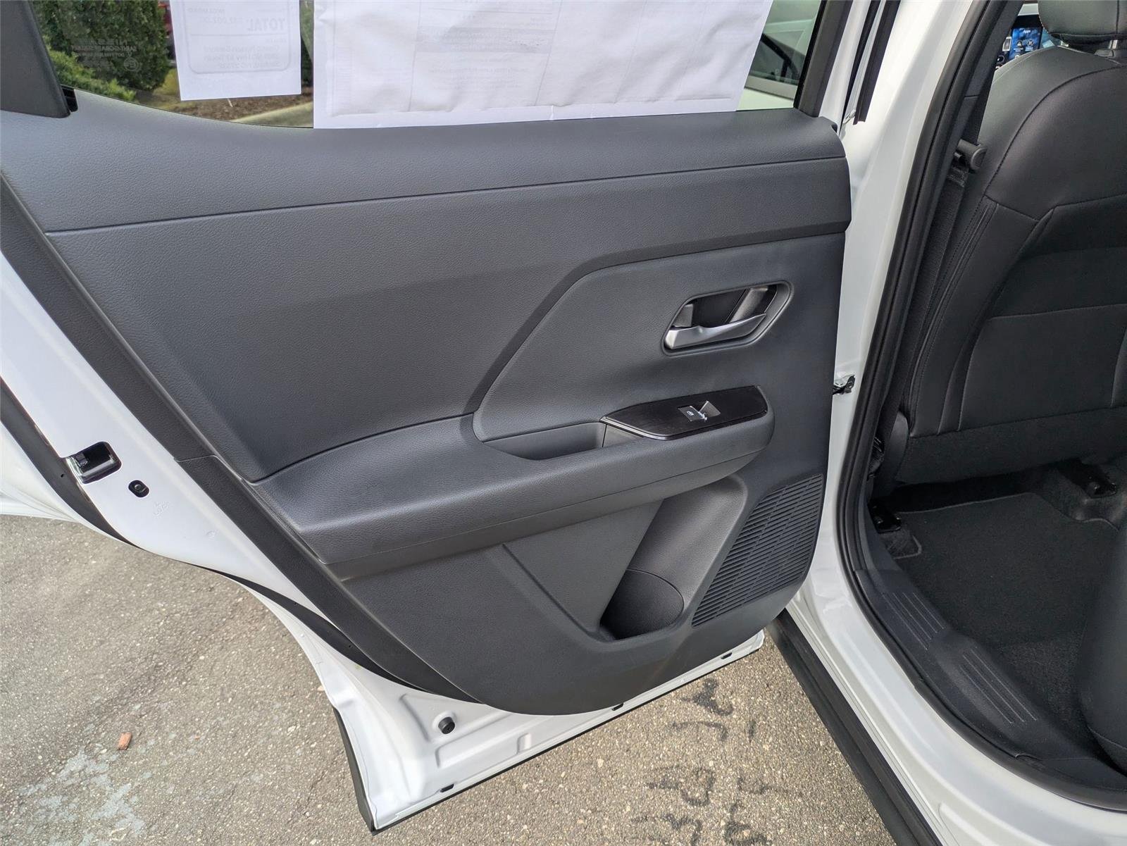 New 2026 Aspen White TriCoat / Super Black Two-tone Nissan SR image 26