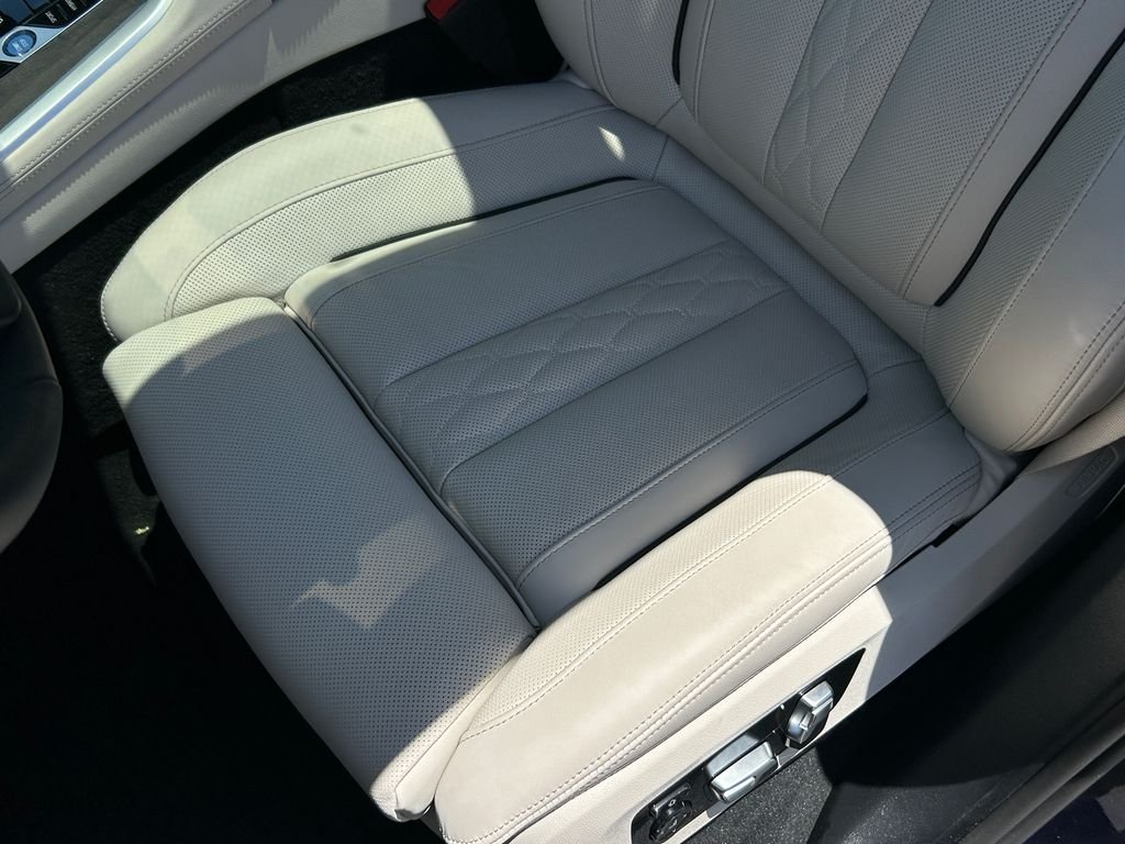 2026 BMW X5 50e - Photo 15
