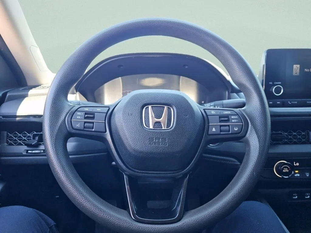 Used 2024 White Honda LX image 30