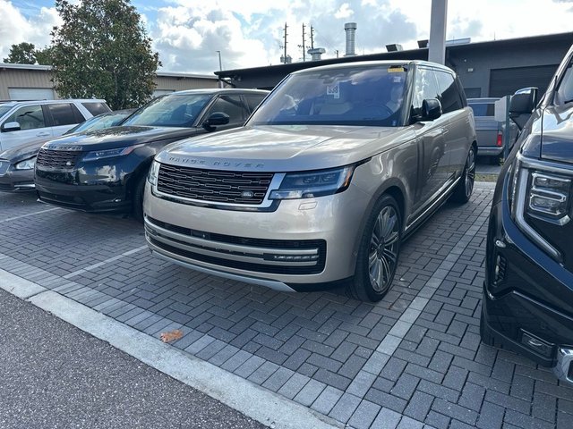 2023 Land Rover Range Rover SE