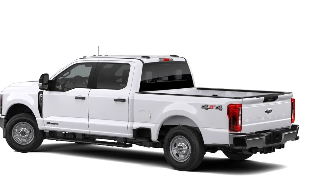 New 2026 Oxford White Ford XL image 2