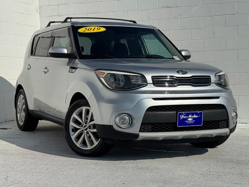 Used 2019 Silver Kia Plus image 1