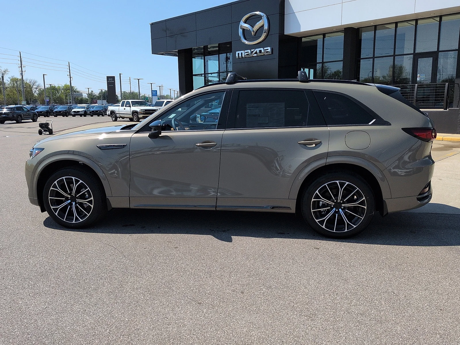 New 2026 Zircon Sand Metallic Mazda 3.3 Turbo S Premium Plus image 4