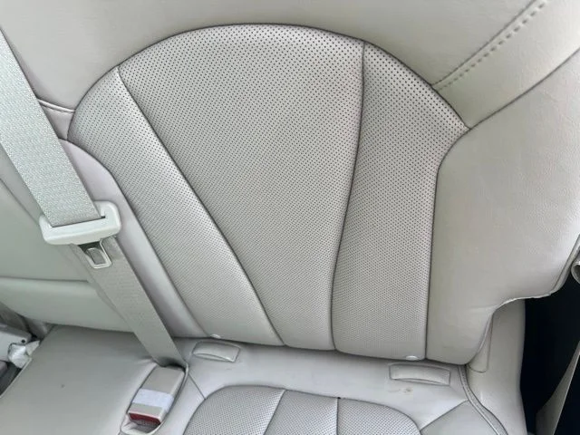 Used 2019 Brown Buick Essence image 24