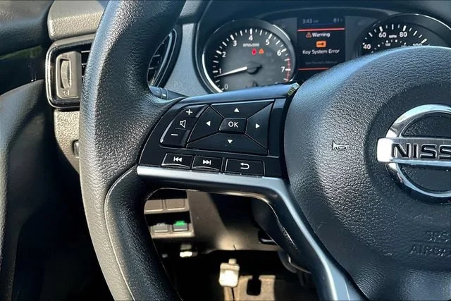 Used 2020 White Nissan SV image 11