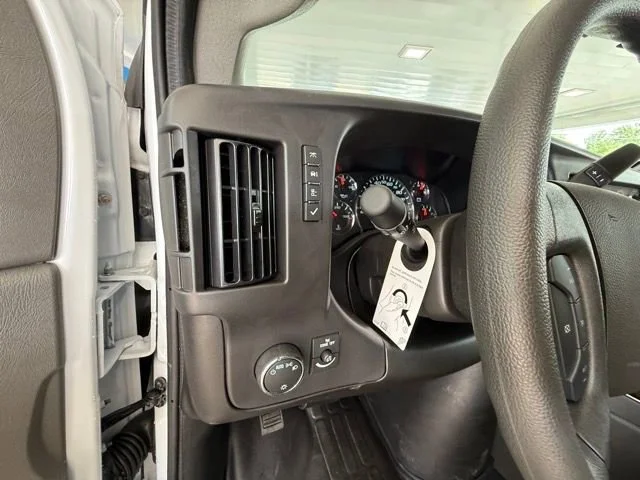 2025 Chevrolet Express Cargo Work Van - Photo 17