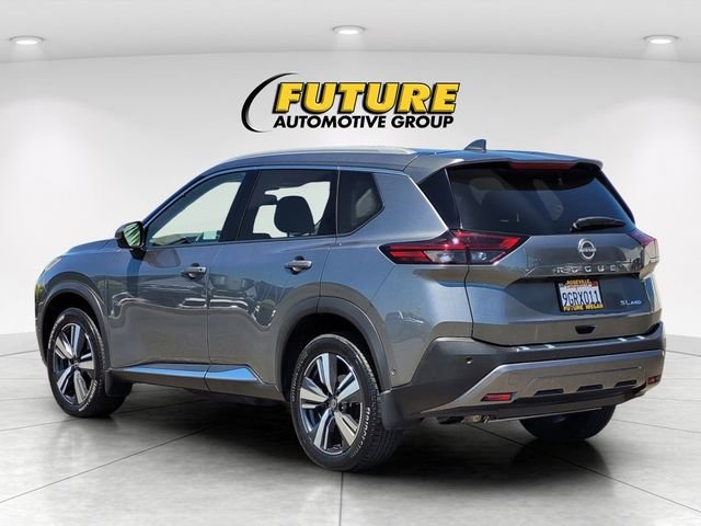 Used 2023 Gray Nissan SL image 7