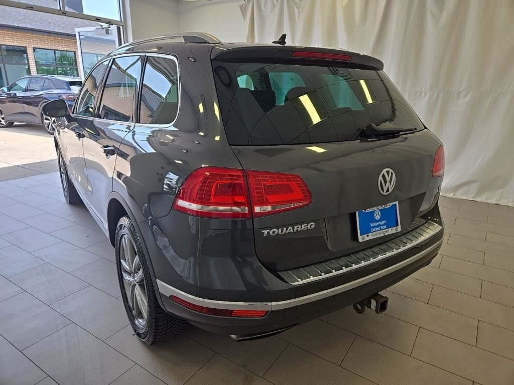 Used 2016 Gray Metallic Volkswagen VR6 FSI image 2