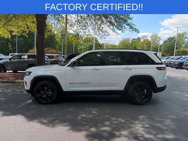 Used 2022 White Jeep Altitude image 2