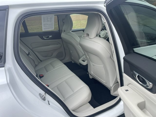 Used 2023 White Volvo Plus image 13
