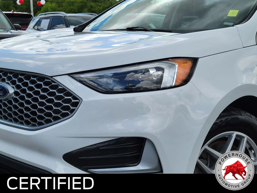 Used 2024 White Ford SEL image 10