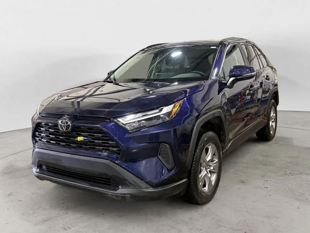 Certified Used 2024  Toyota XLE image 1