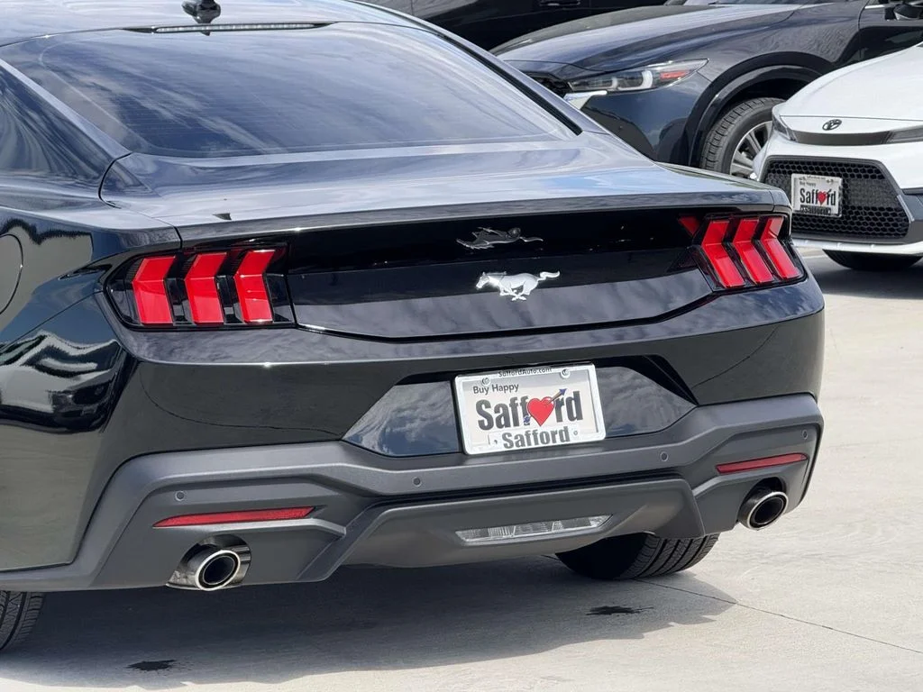 Used 2025 Black Ford EcoBoost image 10