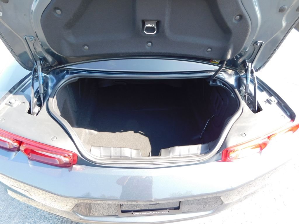 Used 2020 Shadow Gray Metallic Chevrolet LT1 image 20