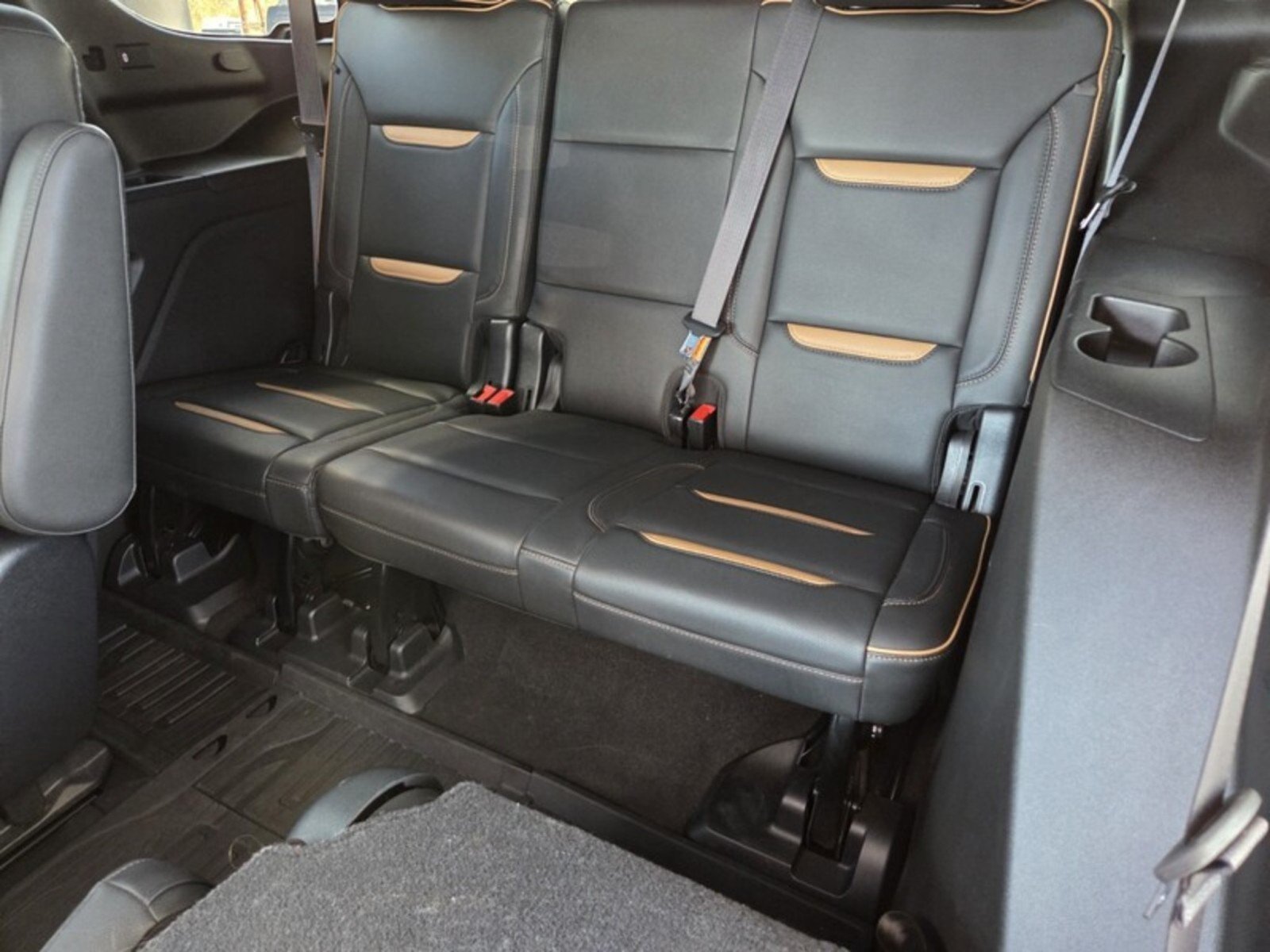 Used 2021 White Frost Tricoat GMC AT4 image 15