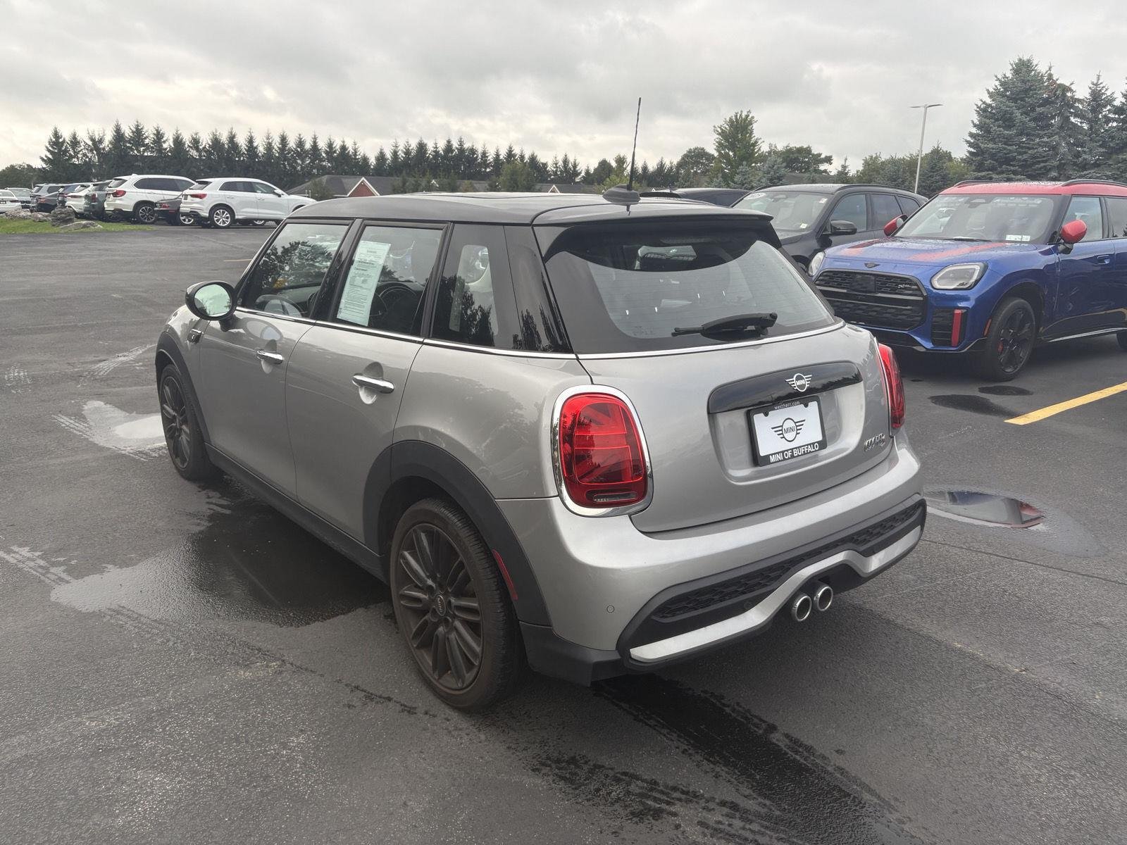 Used 2024 Melting Silver III Metallic MINI Cooper S image 5
