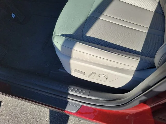 2025 Kia Sorento S - Photo 9