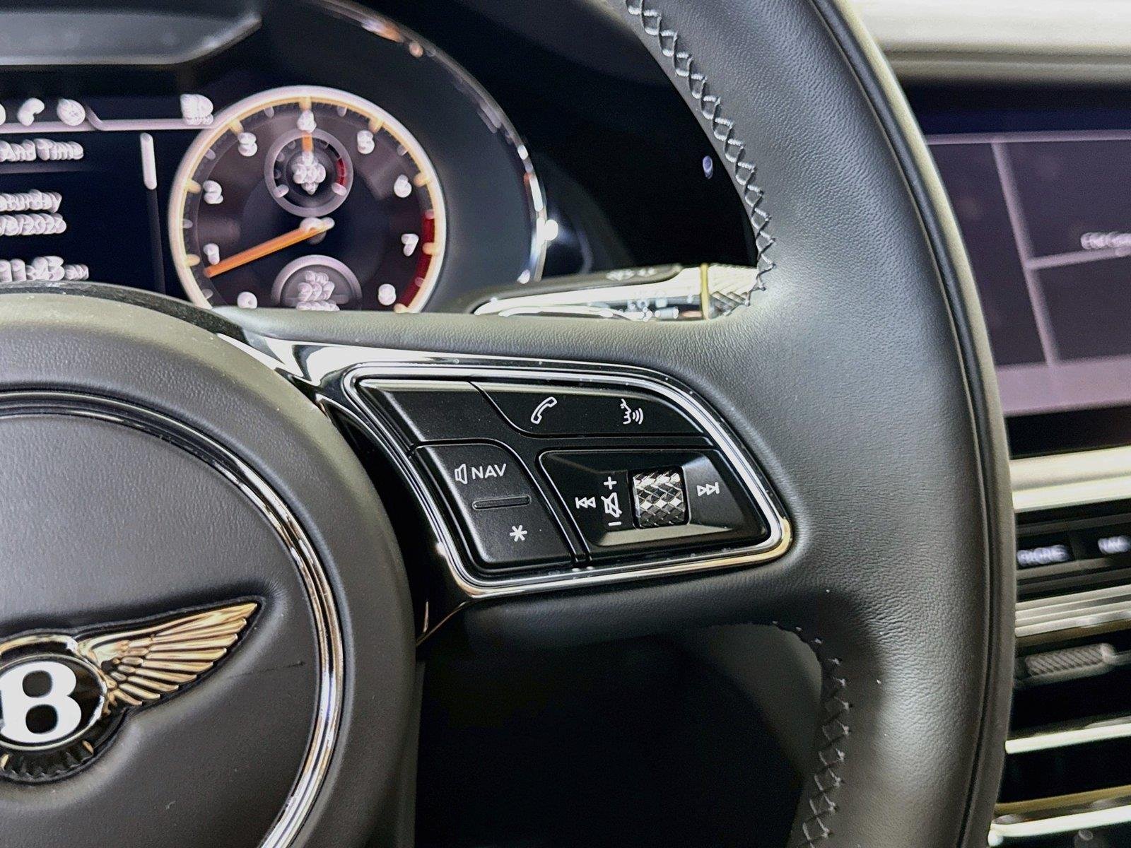 Used 2022 Beluga Bentley V8 | Mulliner Interior | Chrome 23