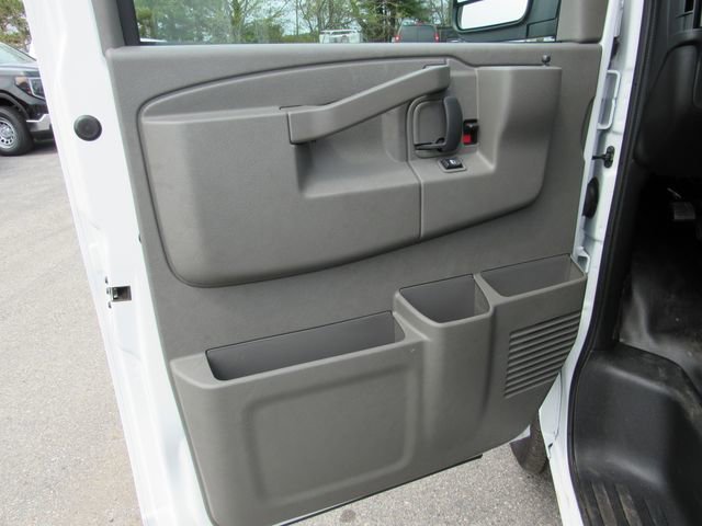 Certified Used 2025 Summit White Chevrolet WT image 10