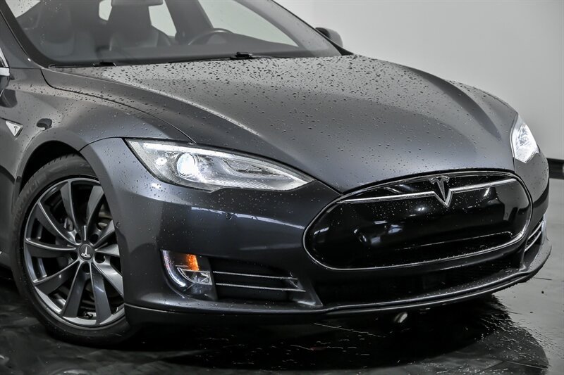 Used 2015 Tesla Model S S with VIN 5YJSA1E27FF119261 for sale in Aurora, IL