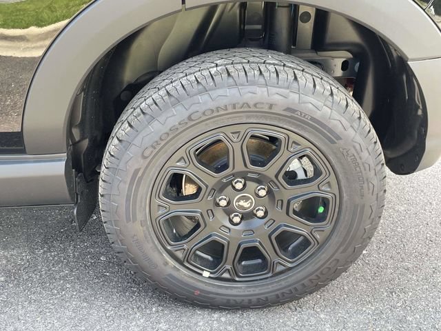 New 2026 Shadow Black Ford Badlands image 16