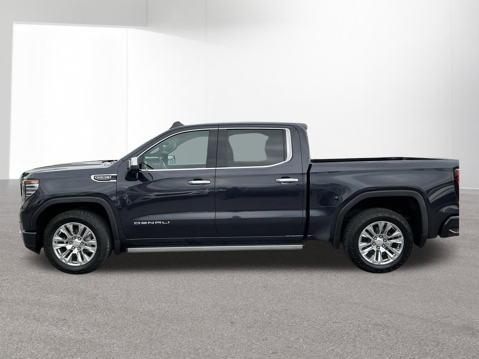 Used 2022 Titanium Rush Metallic GMC Denali image 6