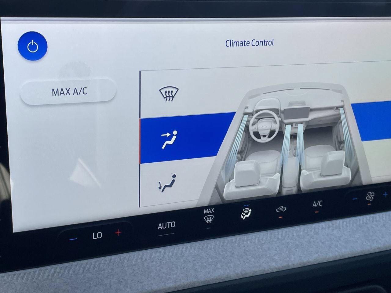 New 2026 Space White Metallic Ford XLT image 22