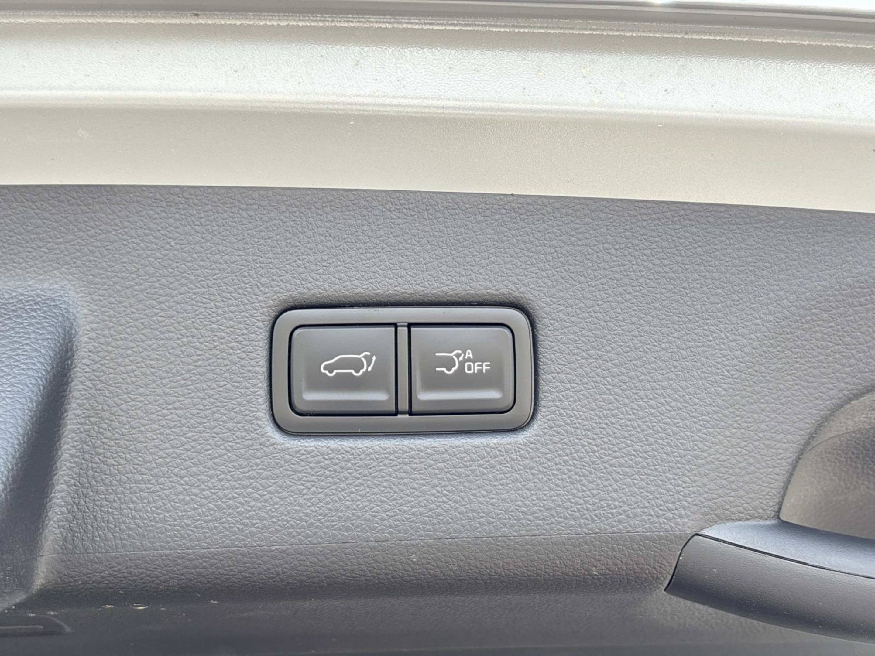 New 2026 Ceramic Silver Kia SX image 12