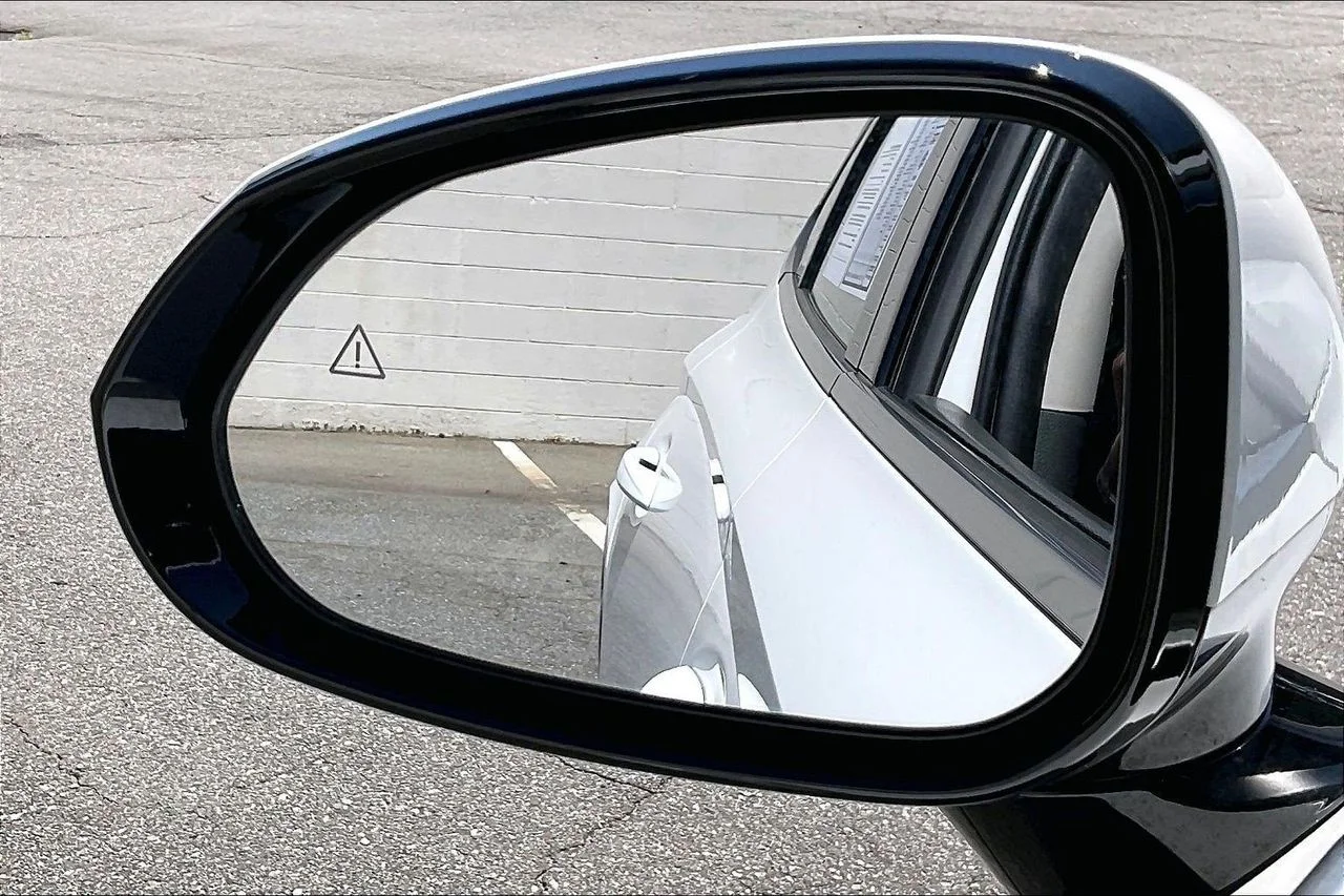 Certified Used 2024 White Hyundai SEL image 27