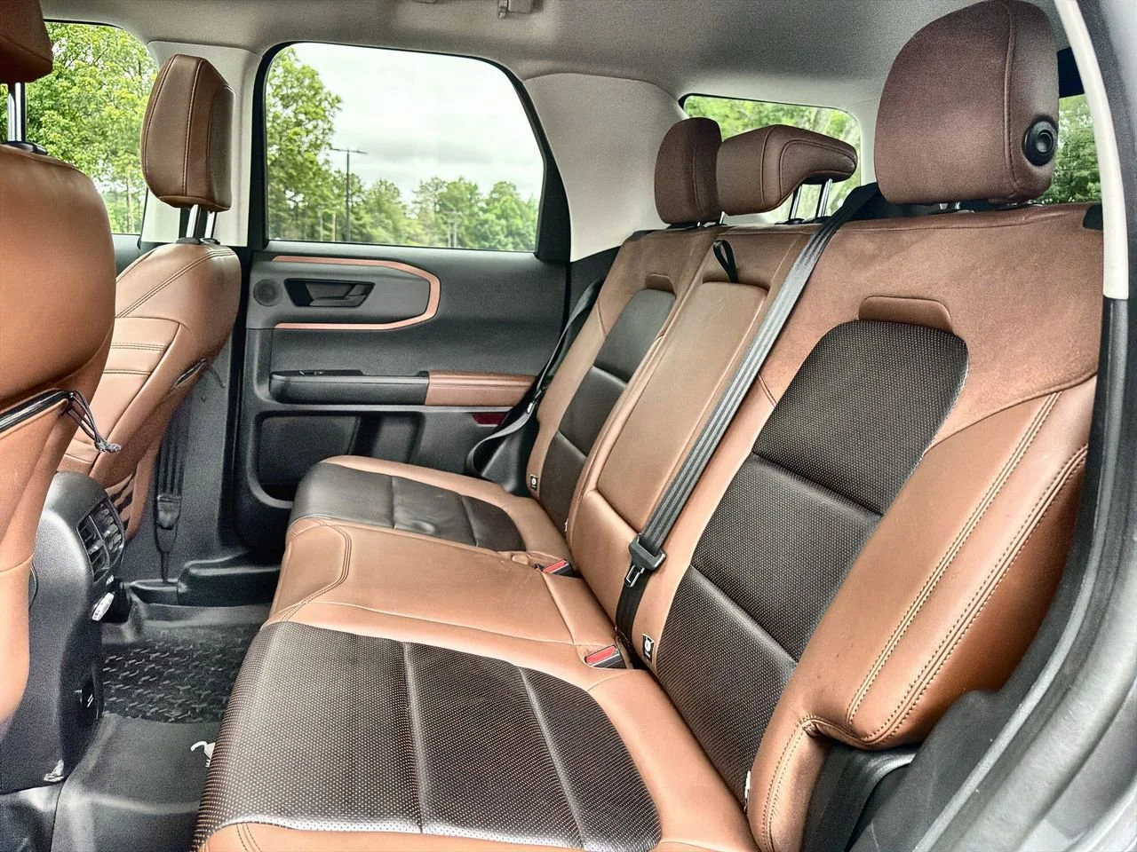 Used 2021 Gray Ford Badlands image 20