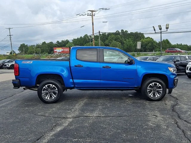Used 2022 Blue Chevrolet Z71 image 7