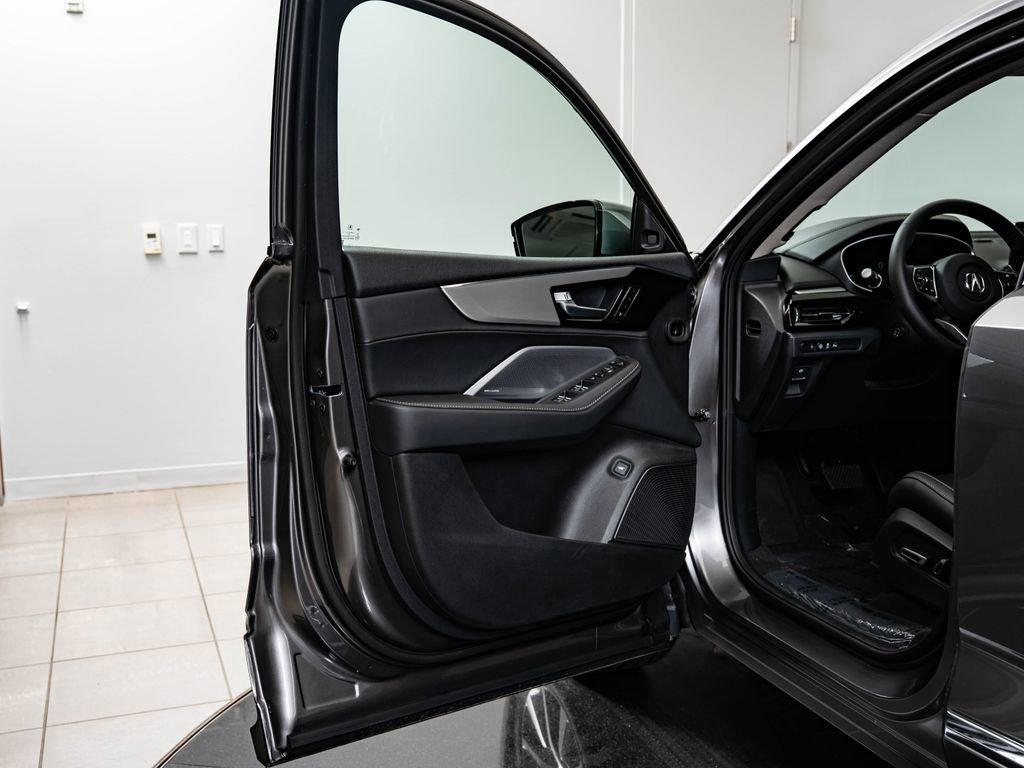 New 2026 Liquid Carbon Metallic Acura Technology Package image 29