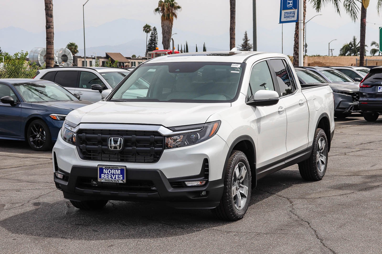 New 2026 Platinum White Pearl Honda RTL AWD image 3