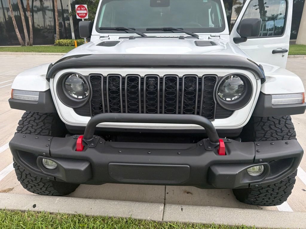 Used 2024 Bright White Clearcoat Jeep Rubicon X image 3