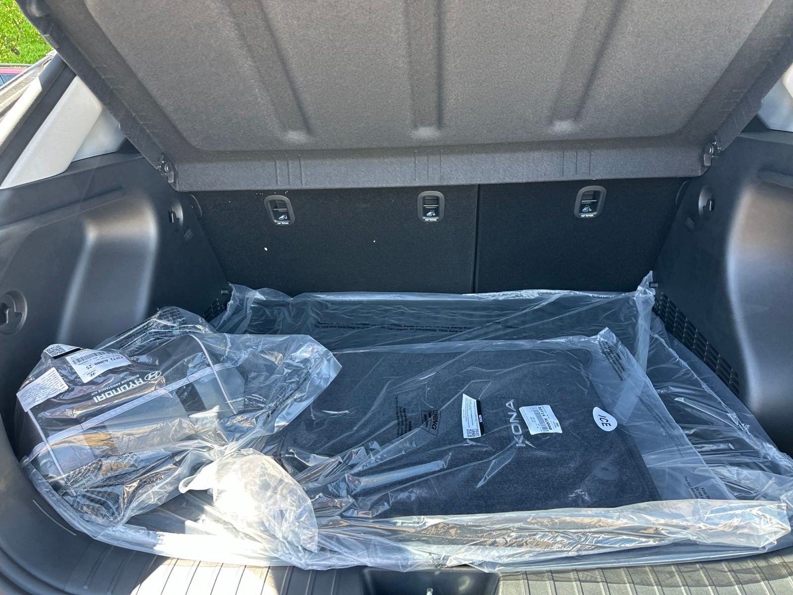 New 2026 Black Hyundai SEL Premium AWD image 21